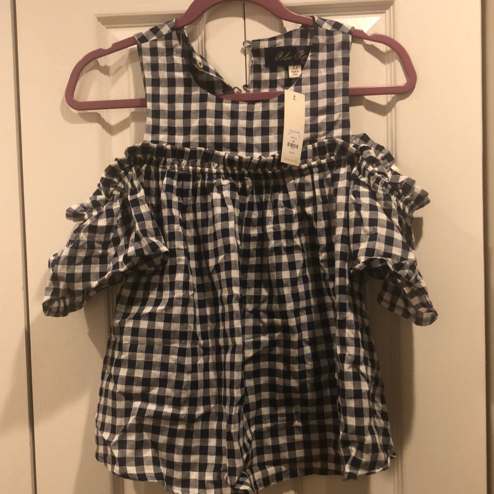 NWT Francesca’s gingham top
